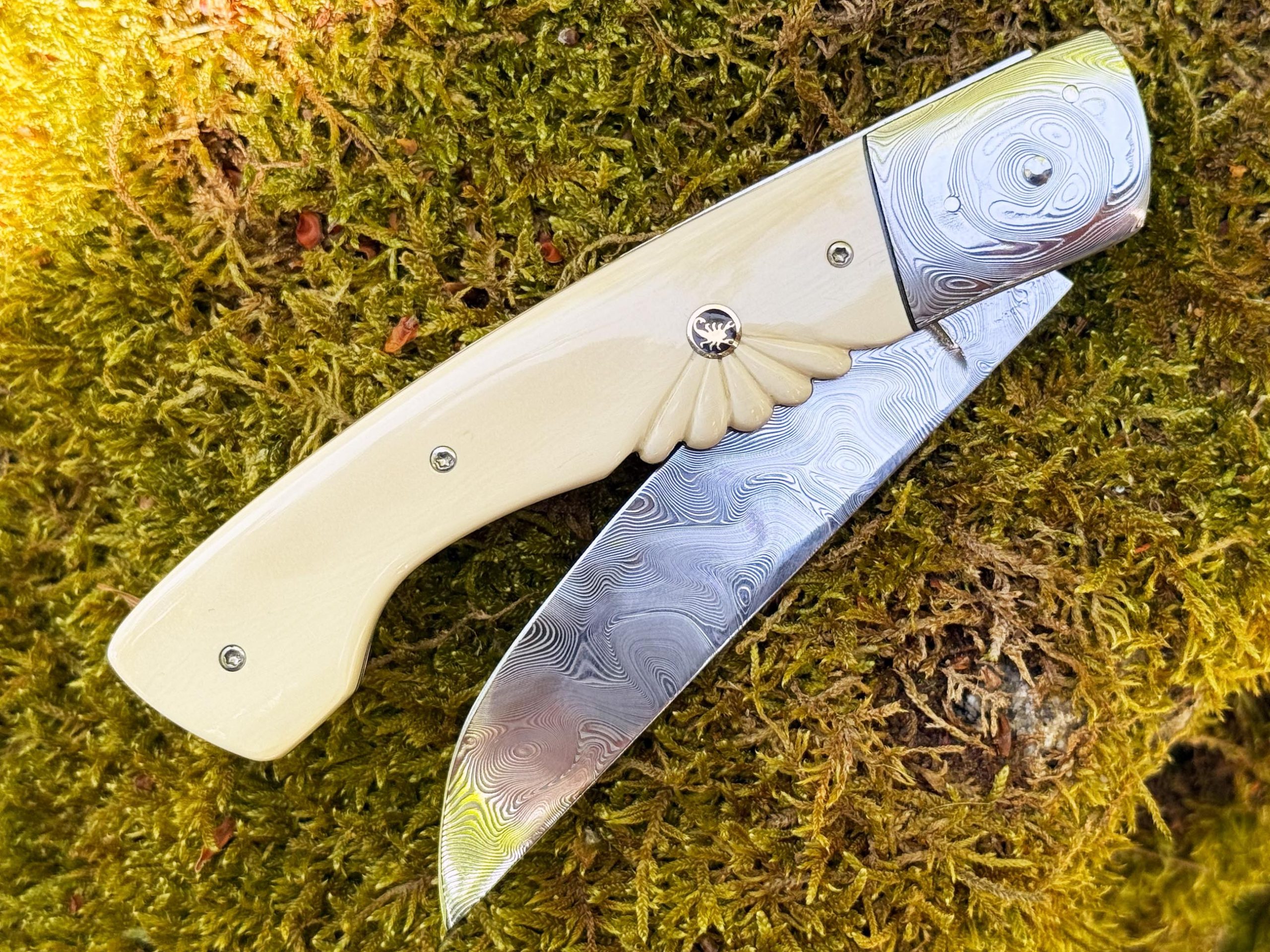 Interprétation du Thiers Chasse Mammouth blanc – Image 3